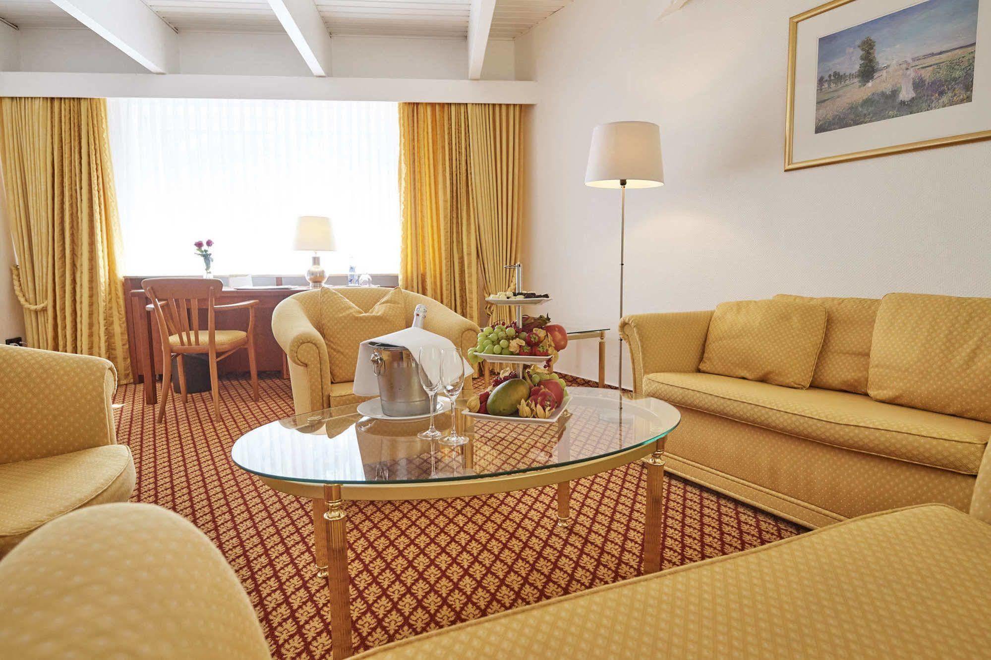 Seehotel Am Tankumsee Isenbüttel Extérieur photo