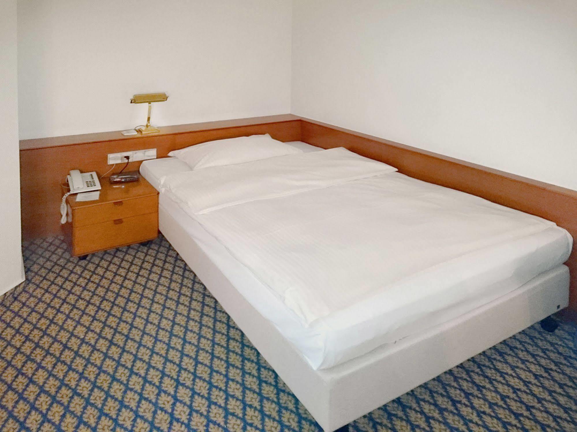 Seehotel Am Tankumsee Isenbüttel Extérieur photo